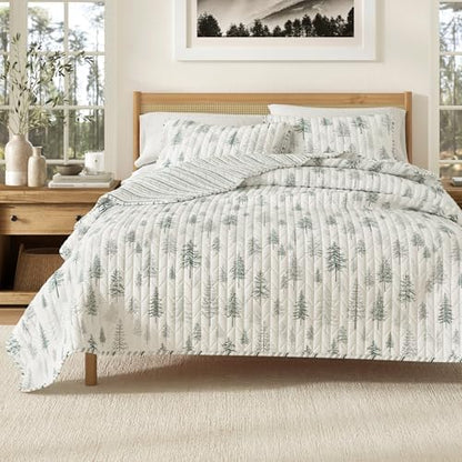 Great Bay Home Lodge Quilt Set - 2-Piece Twin/Twin XL Size Rustic Bedding Set - Lightweight, All-Season, Reversible Bedspread (Grey/Green)
