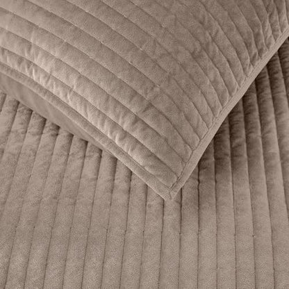 Wonderful - Velvet Quilt Set King Size Light Brown, Soft Cotton-Feel Plush Coverlet with Shams, Premium Vertical Channel Stitched, Lightweight All-Season Bedspread