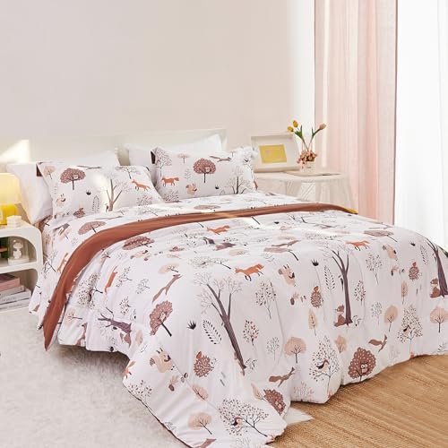 Yibeizi Kids Comforter Set for Boys Girls Full Size, Cute Quilted Woodland Forest Animal Print Fall Bedding with Pillow Sham, Lightweight Soft Breathable Machine Camping Themed Bed Set 3 Piece