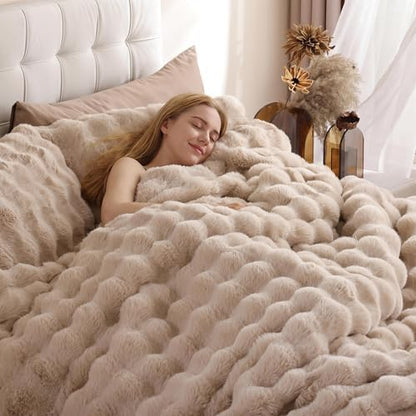 YIKUSH King Faux Fur Soft Comforter Set, Fluffy Linen Rabbit Fur Comforter