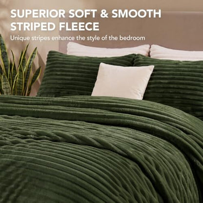 HYLEORY Fluffy Twin Comforter Set 2 Pieces - Fleece Fluffy Soft & Warm Plush Olive Green Comforter Sets, Luxury Fuzzy Bedding Sets, All Season Heavy Bed Set Twin Size with 1 Pillowcase