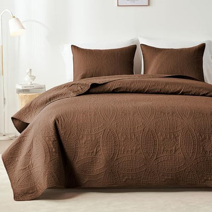 akkialla King/Cal King Quilt Bedding Set,Brown Ultrasonic Quilt Set,Lightweight Soft Bedspread Coverlet,Modern Style Coin Pattern Bed Cover for All Seasons,3 Piece(1 Quilt,2 Pillow Shams)