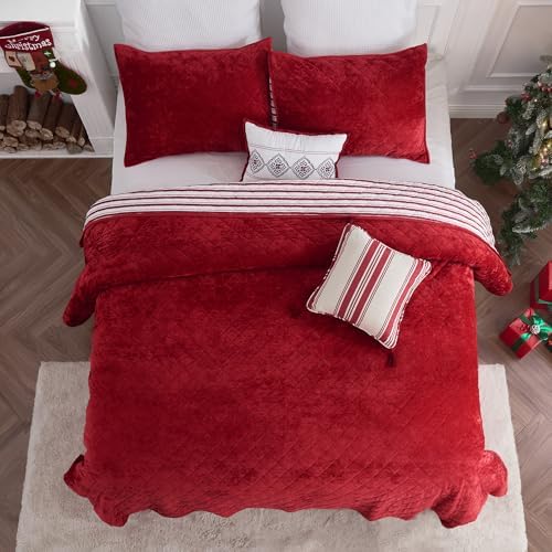 Wonderful Christmas Red Luxury Velvet Quilt Set King, 5-Piece Cotton Stripe Quilt All-Season Breathable Bedding with 2 Elegant Cushions,Versatile for Bedroom, Fit for Adults, Teens & Kids, 104"x94"