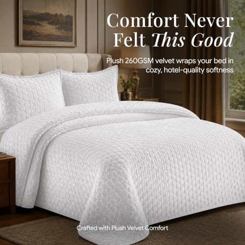 Tribeca Living Lugano Oversized Velvet Quilt Set - All Season, Extra Large, 3 Piece Queen Size Comforter Set with 2 Pillow Shams in White Honeycomb Pattern 260GSM