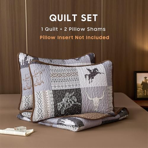 Wake In Cloud - Western Quilt Set, Southwestern Aztec Country Horse Cowboy Rustic Ranch Pattern Printed, Reversible Lightweight Bedspread Coverlet, 3 Pieces, Gray Brown, Twin/Twin XL Size
