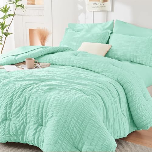 HYMOKEGE Mint Green California King Comforter Set Seersucker 7 Pieces, All Season Luxury Bed in a Bag for Bedroom, Bedding Set with Comforter, Sheets, Pillowcases & Shams
