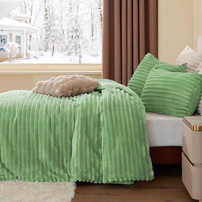 BEDELITE Fleece Full Comforter Set, Fluffy Bed Set, Green
