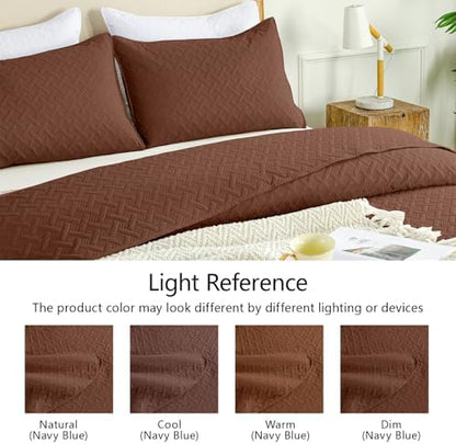 FLYMME Full/Queen Quilt Bedding Set, Brown Lightweight Microfiber Bedspread, Modern Geometric Weave Stripe Pattern, Soft Summer & All-Season Bed Coverlet, Includes 1 Quilt & 2 Shams