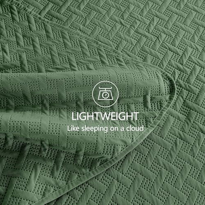 FLYMME Olive Green Twin Quilt Bedding Set Thin Lightweight Bedspreads,Modern Style Geometric Weave Stripe Pattern,Soft Microfiber Bed Coverlet for All Season (1 Quilt, 1Sham)