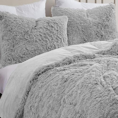 Queen Luxury Faux Fur Comforter Set - Soft & Breathable 7-Piece Bedding Collection - 1 Comforter, 1 Fitted Sheet, 1 Flat, 2 Pillowcases, 2 Pillow Shams - Deep Pocket - Premium Quality, Silver
