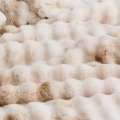 Wonderful - 3 Pieces Faux Rabbit Fur Comforter Set King Size, Beige Tie Dye Plush Bedding Set, 3D Sculpted Bubble Warm Fluffy Comforter for Winter