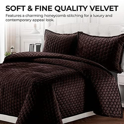 Tribeca Living Lugano Oversized Velvet Quilt Set - All Season, Extra Large, 2 Piece Twin Size Comforter Set with 1 Pillow Sham in Chocolate Honeycomb Pattern 260GSM
