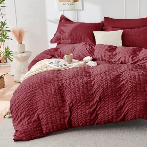 HYMOKEGE Burgundy Oversized Queen Comforter Set Seersucker 7 Pieces, All Season Luxury Bed in a Bag for Bedroom, Bedding Set with Comforter, Sheets, Pillowcases & Shams
