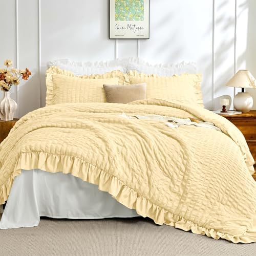 JOLLYVOGUE King Size Comforter Set, 3 Pieces Light Yellow Seersucker Comforters King Size, Lightweight & Fluffy Bedding Sets King for All Season with 1 Ruffle Comforter and 2 Ruffle Pillowshams