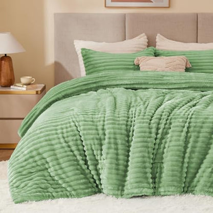 BEDELITE Fleece Full Comforter Set, Fluffy Bed Set, Green