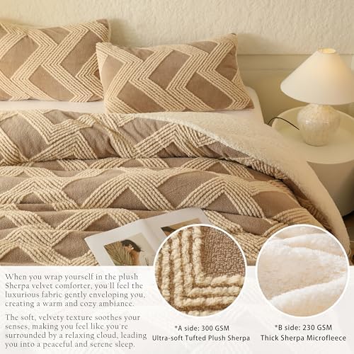 tohrisa Tufted Boho Comforter Set King - Beige Fluffy Sherpa Bedding Set, Soft Fuzzy Jacquard Quilt Set, 3 Pieces Cozy Bed Set Warm Comforter for Winter(104"X90")