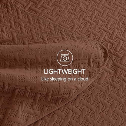 FLYMME Twin Quilt Bedding Set,Brown Lightweight Microfiber Bedspread, Modern Geometric Weave Stripe Pattern, Soft Summer & All-Season Bed Coverlet, Includes 1 Quilt & 1 Sham