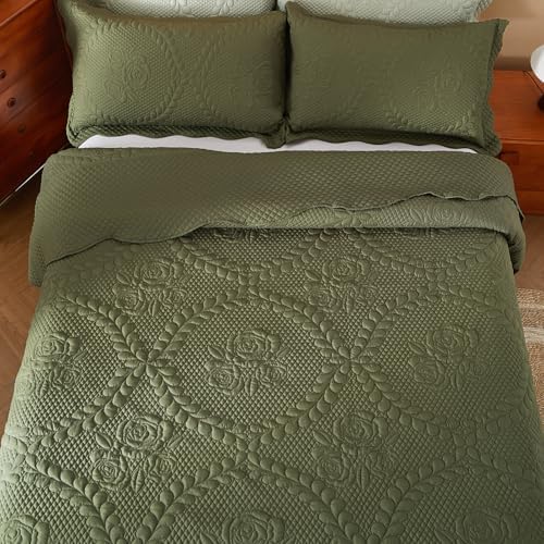 EVENHUG Oversized King Bedspreads California King Quilt Set with Pillow Shams Extra Wide Large King Size Quilts Lightweight Coverlet Bedding Sets Olive Green 120"x128"