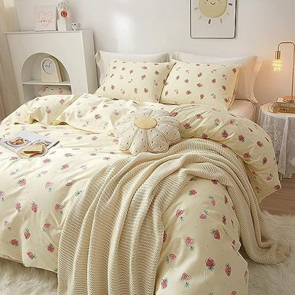 Cute Strawberry Comforter Set Full Size Girls Teens Kawaii Bedding Set Full Fruit Strawberry Comforter with 2 Pillowcases Fluffy Comfy All Seasons Bedding Full Size Comforter Set for Kids Boys Toddler