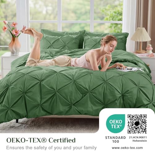 JOLLYVOGUE Twin Comforter Set 5 Pieces - Bed in a Bag Twin for All Season, Pintuck Bedding Comforter Sets with Comforter, Flat Sheet, Fitted Sheet and Pillowcases & Shams, Green