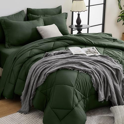 HEVUMYI 7-Piece Queen Comforter Set, Dark Green Bed in a Bag