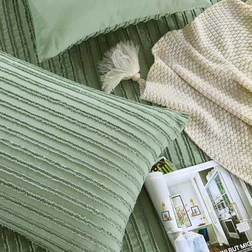 HOMBYS Oversized King Boho Comforter Set 128x120, Sage Green Tufted Jacquard Geometry Bedding Comforter for King Bed, Shabby Chic Bed Sets with 2 Matching Pillow Cases