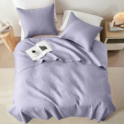 akkialla 118"x106" Lavender California King Quilt Set, Oversized Floor-Length Bedspread, Modern Coin Pattern Microfiber Coverlet, 3-Piece All Season Bedding with 2 Pillow Shams