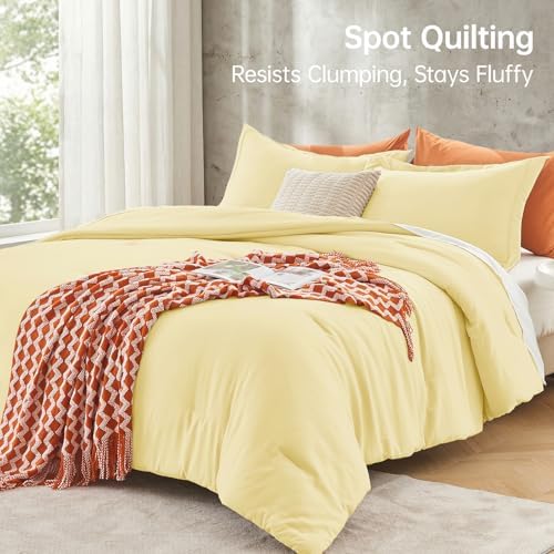 MUXHOMO Oversized Queen Comforter Sets, All Season Ultra Soft Down Alternative Bedding - 3 Piece Lightweight Bed Set Includes 1 Comforter (98"*98") and 2 Pillow Shams (20"x26"), Cream Yellow