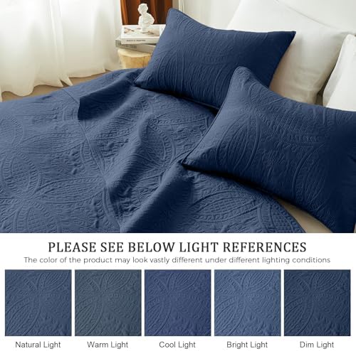 akkialla Navy King/Cal King Quilt Set, Ultrasonic Lightweight Bedspread Coverlet for Modern Minimalist Bedroom, Soft Microfiber Coin Pattern Bedding, 3-Piece (1 Quilt, 2 Pillow Shams)