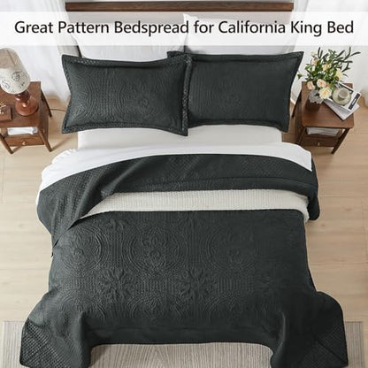 Qucover Oversized King Bedspread 132x 120, Alaska King Bedspread, 3 Piece Soft Microfiber Lightweight Extra Wide Oversized King Quilts Set, Vintage Persian Pattern, with Pillow Shams, Black