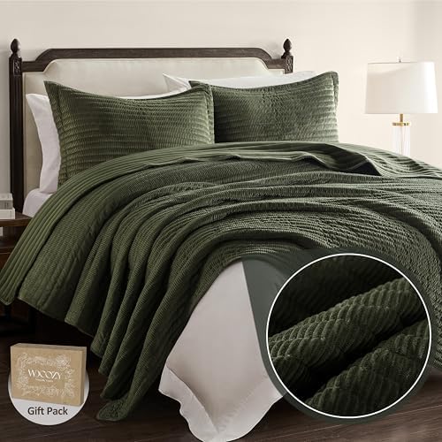 WDCOZY Velvet Queen Size Quilt Set - Olive Green Striped Soft Lightweight Bedspread, Dark Green Neutral Ribbed Farmhouse Country Rustic Coverlet, Modern Bedding Warm Thin Comforter, 3 Pieces