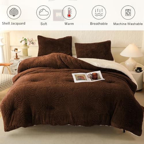 tohrisa Seashell Jacquard Sherpa Comforter Set Warm Cozy Premium Bedding 3 Pieces, Full/Queen Size Geometric Pattern Quilt Comforter with 2 Pillowcases(90"X90" Coffee)