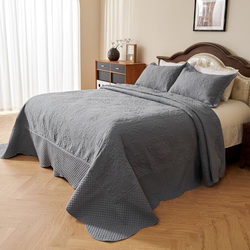 EVENHUG Oversized King Bedspreads California King Quilt Set with Pillow Shams Extra Wide Large King Size Quilts Lightweight Coverlet Bedding Sets Light Grey 120"x128"