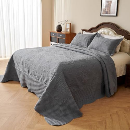 EVENHUG Oversized King Bedspreads California King Quilt Set with Pillow Shams Extra Wide Large King Size Quilts Lightweight Coverlet Bedding Sets Light Grey 120"x120"