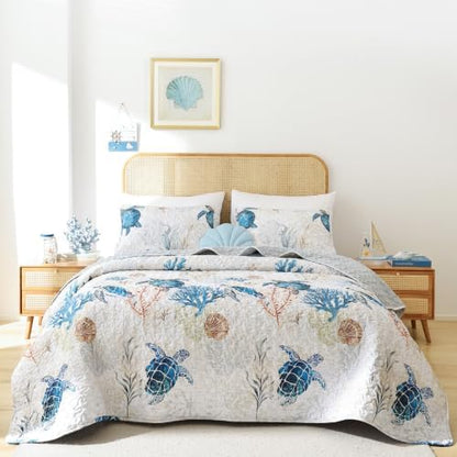 weigelia Coastal Quilt Queen Size, Sea Turtle Lightweight Summer Bedding