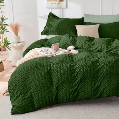 HYMOKEGE Dark Green/Sage Green California King Comforter Set Seersucker 7 Pieces, All Season Luxury Bed in a Bag for Bedroom, Bedding Set with Comforter, Sheets, Pillowcases & Shams