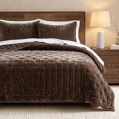 WDCOZY Cloud Soft King Size Quilt Set, Chocolate Brown Chenille Velvet