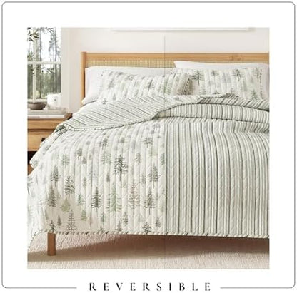 Great Bay Home Lodge Quilt Set - 3-Piece King/California King Size Rustic Bedding Set - Lightweight, All-Season, Reversible Bedspread (Lodge Trees)