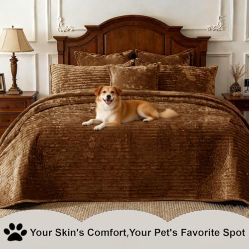 Oversized King Bedspread 120x128 Striped Soft Velvet Quilt Set
