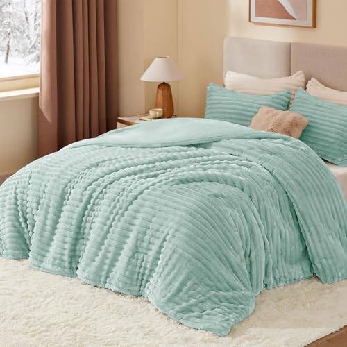 BEDELITE Fleece King Comforter Set, Fluffy Bed Set, Light Green