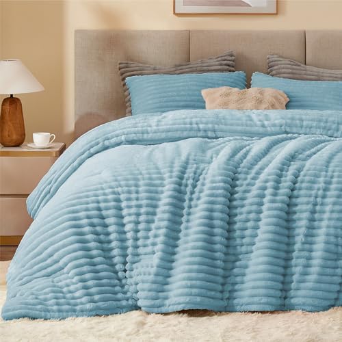 BEDELITE Fleece King Comforter Set, Fluffy Bed Set, Light Blue