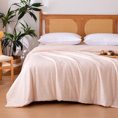 Amazon Basics Cooling Comforter, Soft Lightweight Waffle Weave Blanket for Hot Sleepers, Summer & All Season Bedding to Keep Cool for Night Sweats, 106"x90", King, Pink