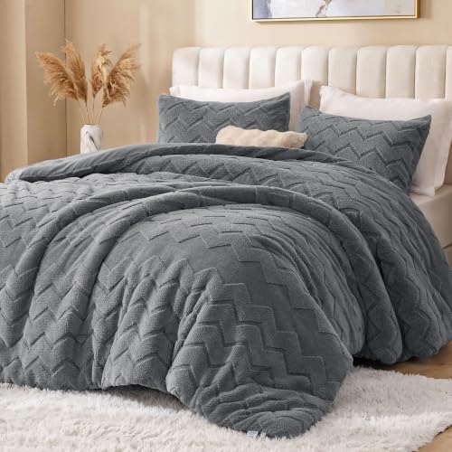 Love's cabin Fleece King Comforter Set, Fluffy Reversible Bedding, Grey
