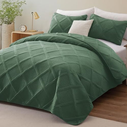 Exclusivo Mezcla 3-Piece Soft Quilt King Size Bedding Set, Olive Green