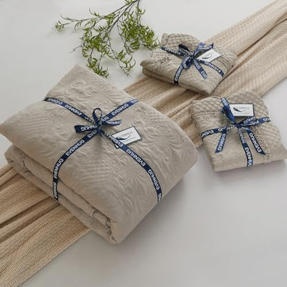 EVENHUG Oversized Quilts Set King Size 3 Piece Bedding Set Reversible Bedspread with 2 Pillow Shams Coverlet Lightweight Soft Bed Cover for All Season(120"X120",Taupe)