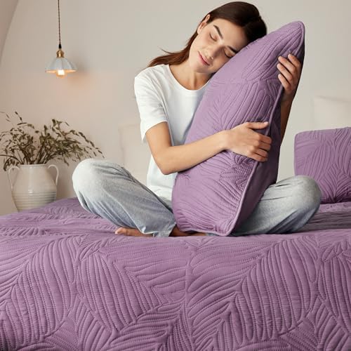 Exclusivo Mezcla Lightweight King Quilt Bedding Set, Soft Microfiber