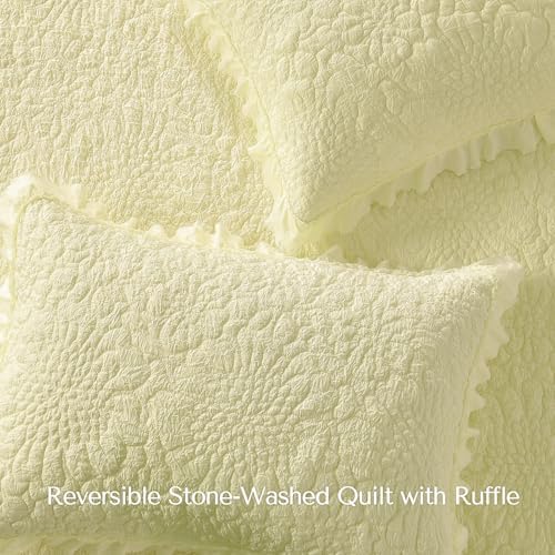Pastel Yellow Ruffled Quilt King Size, Stone-Washed Microfiber Lightweight Crinkled Farmhouse Rustic Shabby Chic Bedding Set, 3 Pieces Reversible Bedspread Coverlet with Pillow Shams for All Season