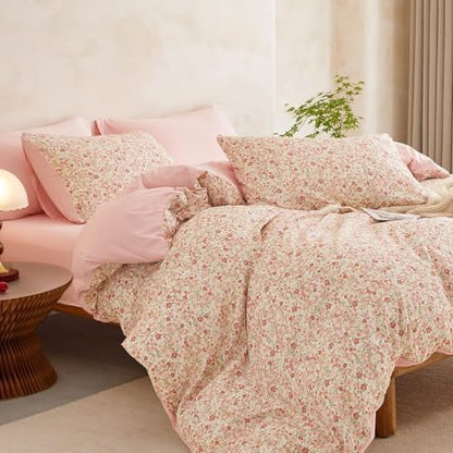 Wake In Cloud - Floral Comforter Set, Cute Vintage Flower Cottagecore Aesthetic for Women Teen Girls, Soft Lightweight Dorm Bedding, 3 Pieces, Cream Pink, Twin/Twin XL Size