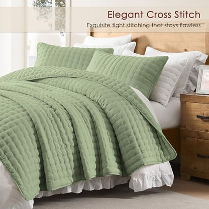 WDCOZY Cloud Soft Quilt Set, King Size, Sage Green, 3 Pieces 104x90 inches