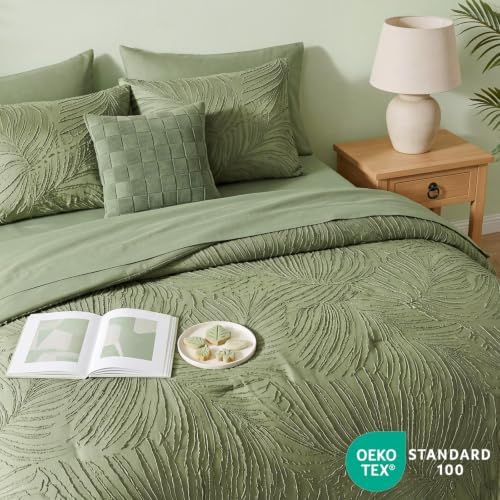 King Size Comforter Set-7 Pieces Tufted Green Bed in a Bag King Bedding Set